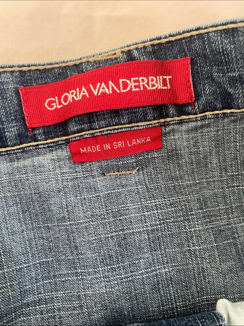Gloria Vanderbilt Y2K Medium Blue Denim A-Line Skirt with Frayed Trim Sz 8 - Picture 3 of 5